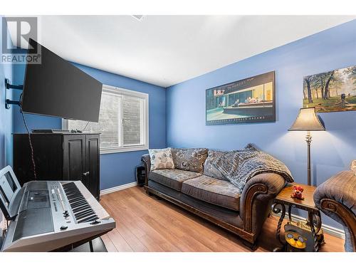 3166 Broadview Place, West Kelowna, BC - Indoor Photo Showing Living Room