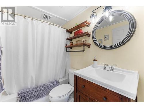 3166 Broadview Place, West Kelowna, BC - Indoor Photo Showing Bathroom