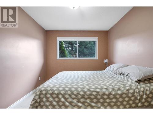 720 Princess Road, Kelowna, BC - Indoor Photo Showing Bedroom