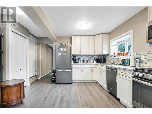 720 Princess Road, Kelowna, BC - Indoor Photo Showing Kitchen