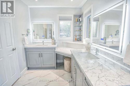 6 Mcarthur Heights, Brampton (Snelgrove), ON - Indoor Photo Showing Bathroom