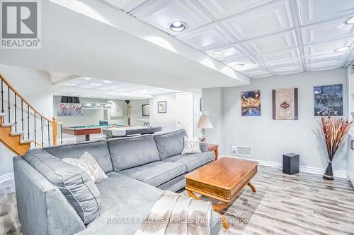 6 Mcarthur Heights, Brampton (Snelgrove), ON - Indoor Photo Showing Living Room