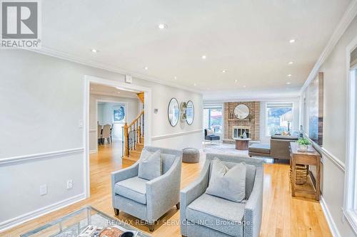 6 Mcarthur Heights, Brampton (Snelgrove), ON - Indoor Photo Showing Living Room