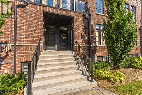 7 - 8171 Kipling Avenue, Vaughan (West Woodbridge), ON - Outdoor