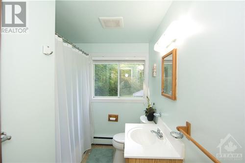 5903 Piperville Road, Ottawa, ON - Indoor Photo Showing Bathroom