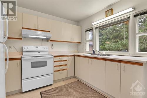 3653 Albion Road, Ottawa, ON - Indoor Photo Showing Kitchen With Double Sink