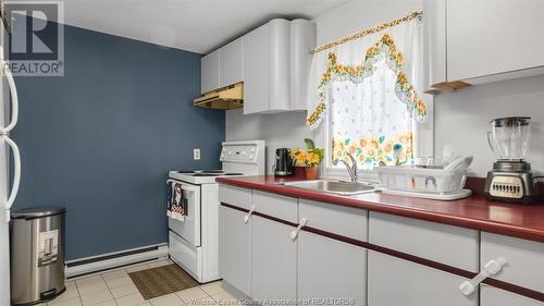 1501-03 Elsmere Avenue, Windsor, ON - Indoor Photo Showing Kitchen