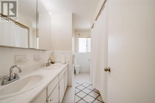 1796 Arthur Road, Windsor, ON - Indoor Photo Showing Bathroom