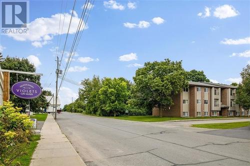 Incredible location if you love fresh baking - 323 Main Street W Unit#302, Merrickville, ON - Outdoor