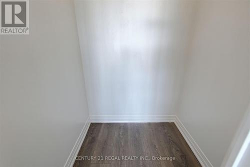 323 - 2301 Danforth Avenue, Toronto (East End-Danforth), ON - Indoor Photo Showing Other Room