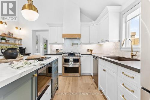 131 Maple Avenue, Georgina (Sutton & Jackson'S Point), ON - Indoor Photo Showing Kitchen With Stainless Steel Kitchen With Upgraded Kitchen