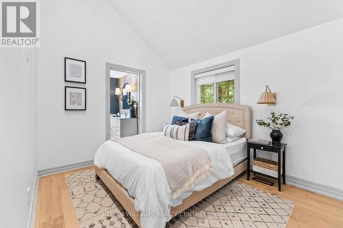 131 Maple Avenue, Georgina (Sutton & Jackson'S Point), ON - Indoor Photo Showing Bedroom