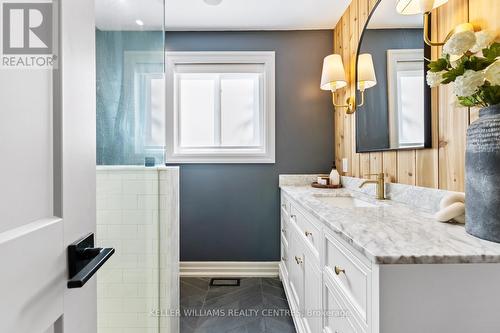 131 Maple Avenue, Georgina (Sutton & Jackson'S Point), ON - Indoor Photo Showing Bathroom