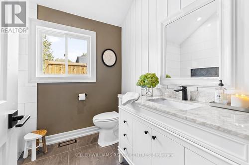 131 Maple Avenue, Georgina (Sutton & Jackson'S Point), ON - Indoor Photo Showing Bathroom