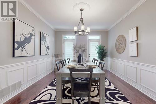 4 Theobalds Circle, Richmond Hill, ON - Indoor Photo Showing Dining Room