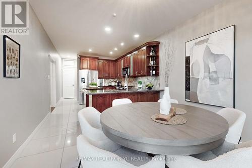 4 Theobalds Circle, Richmond Hill, ON - Indoor Photo Showing Dining Room