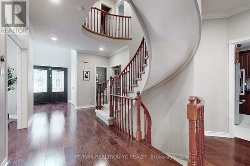 4 Theobalds Circle, Richmond Hill, ON - Indoor Photo Showing Other Room