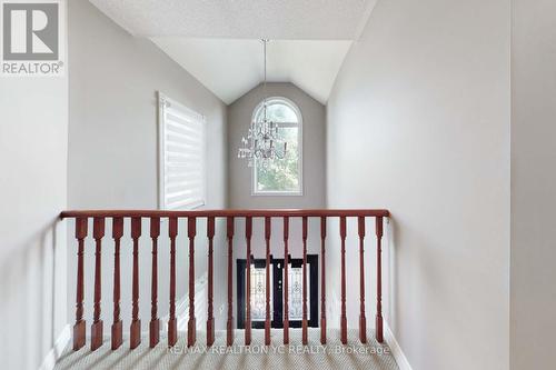 4 Theobalds Circle, Richmond Hill, ON - Indoor Photo Showing Other Room