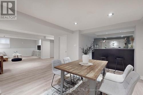 4 Theobalds Circle, Richmond Hill, ON - Indoor Photo Showing Dining Room