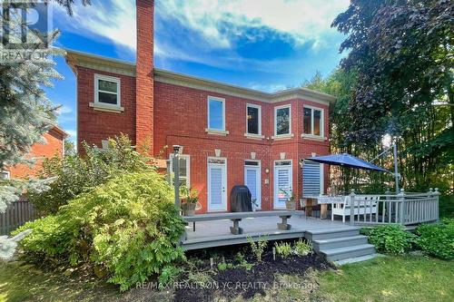 4 Theobalds Circle, Richmond Hill, ON - Outdoor With Deck Patio Veranda