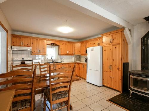 Cuisine - 1460 Rue Deschambault, Sainte-Adèle, QC - Indoor Photo Showing Kitchen