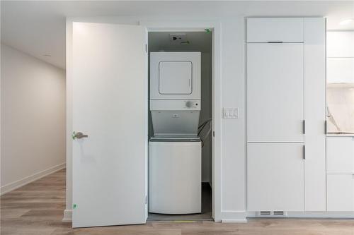 370 Martha Street|Unit #309, Burlington, ON - Indoor Photo Showing Laundry Room