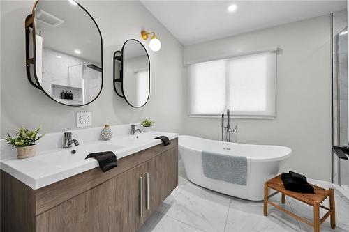 23 Ameer Drive, St. Catharines, ON - Indoor Photo Showing Bathroom