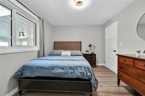 23 Ameer Drive, St. Catharines, ON - Indoor Photo Showing Bedroom