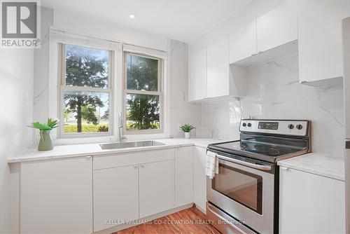 1136 Bronte Road, Oakville, ON - Indoor Photo Showing Kitchen