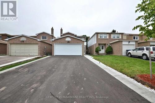 13 Denlow Drive, Brampton (Fletcher'S West), ON - Outdoor With Facade