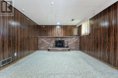 2454 Goodison Avenue, Mississauga (Cooksville), ON - Indoor With Fireplace