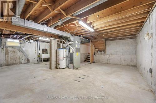 2454 Goodison Avenue, Mississauga, ON - Indoor Photo Showing Basement