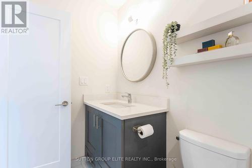 220 - 652 Cricklewood Drive, Mississauga, ON - Indoor Photo Showing Bathroom