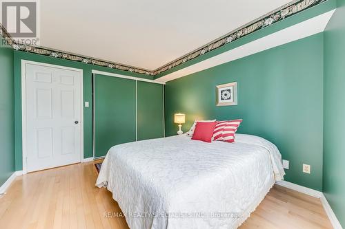 403 - 50 Eglinton Avenue W, Mississauga (Hurontario), ON - Indoor Photo Showing Bedroom