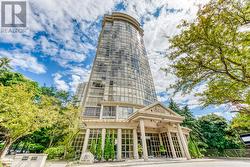 403 - 50 EGLINTON AVENUE W  Mississauga, ON L5R 3P5