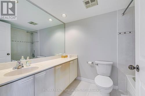 403 - 50 Eglinton Avenue W, Mississauga, ON - Indoor Photo Showing Bathroom