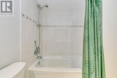 403 - 50 Eglinton Avenue W, Mississauga, ON - Indoor Photo Showing Bathroom