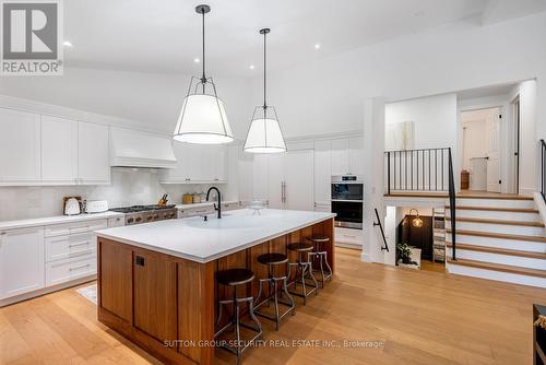 1665 Missenden Crescent, Mississauga (Clarkson), ON - Indoor Photo Showing Kitchen With Upgraded Kitchen