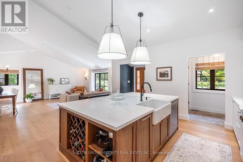 1665 Missenden Crescent, Mississauga (Clarkson), ON - Indoor Photo Showing Kitchen With Double Sink