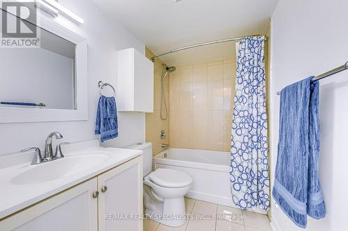 1013 - 50 Kingsbridge Garden Circle W, Mississauga, ON - Indoor Photo Showing Bathroom