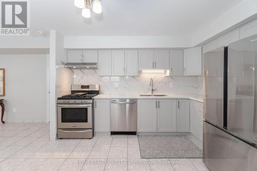 4190 Bishopstoke Lane, Mississauga, ON - Indoor Photo Showing Kitchen