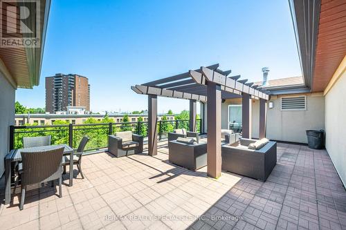 319 - 570 Lolita Gardens, Mississauga (Mississauga Valleys), ON - Outdoor With Exterior