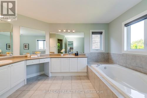 1227 Grace Drive, Oakville, ON - Indoor Photo Showing Bathroom