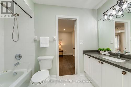 1227 Grace Drive, Oakville, ON - Indoor Photo Showing Bathroom