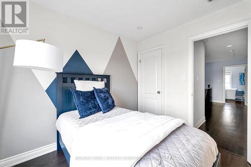 429 Rivermont Road, Brampton (Bram West), ON - Indoor Photo Showing Bedroom