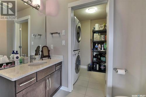 502 2300 Broad Street, Regina, SK - Indoor Photo Showing Bathroom