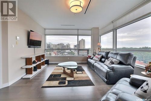 502 2300 Broad Street, Regina, SK - Indoor Photo Showing Living Room