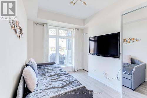 407 - 2550 Castlegate Crossing, Pickering, ON - Indoor Photo Showing Bedroom