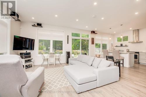 66 Pine Grove Road, Trent Hills, ON - Indoor Photo Showing Living Room