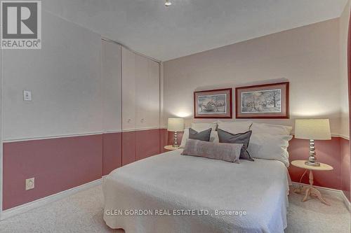 442 Regal Drive, London, ON - Indoor Photo Showing Bedroom